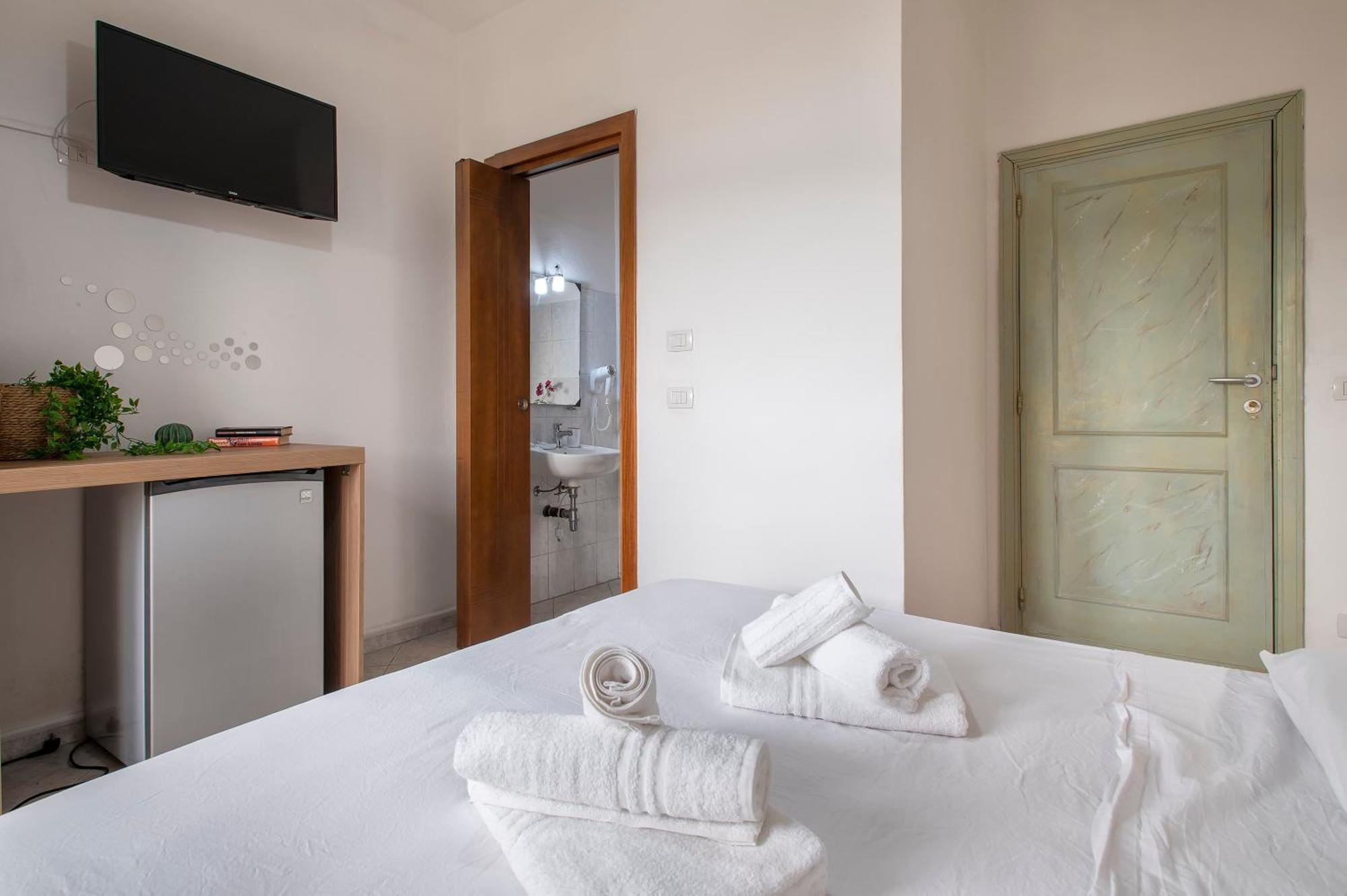 Oasis Guest House Алгеро Екстериор снимка