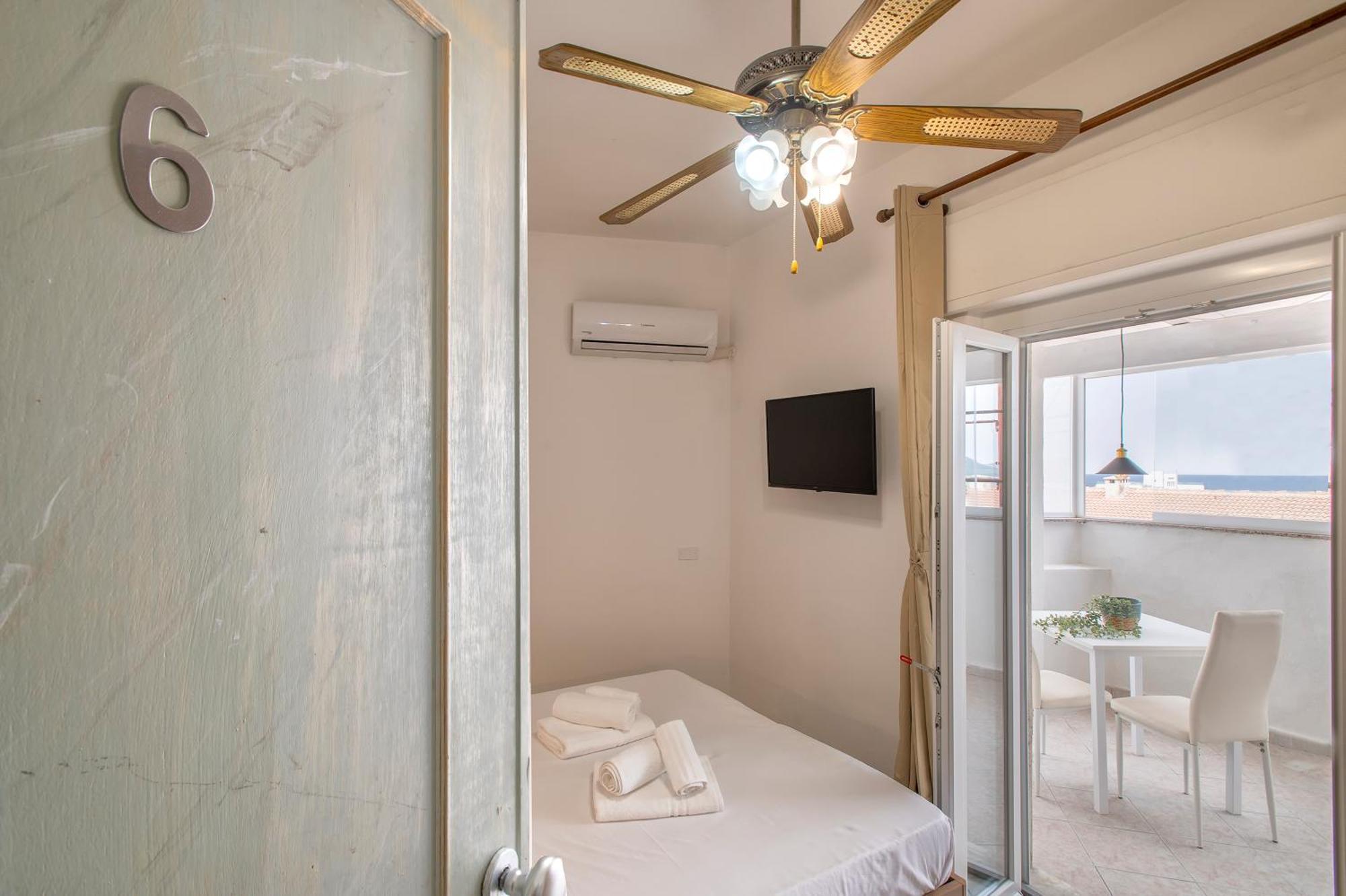 Oasis Guest House Алгеро Екстериор снимка