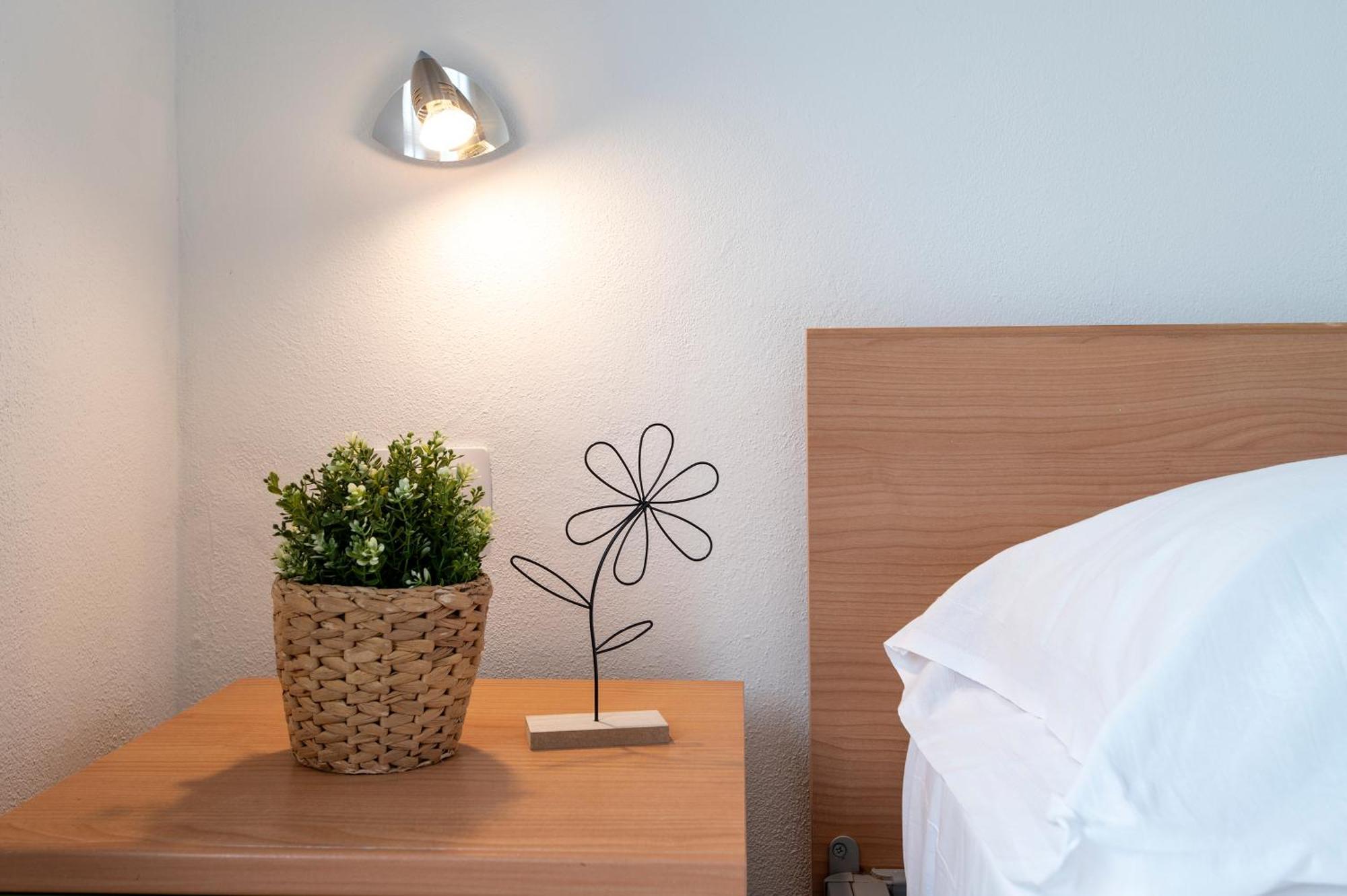 Oasis Guest House Алгеро Екстериор снимка