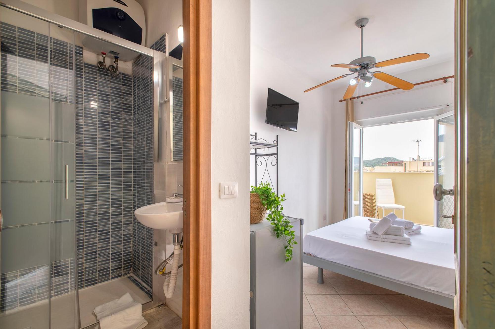 Oasis Guest House Алгеро Екстериор снимка