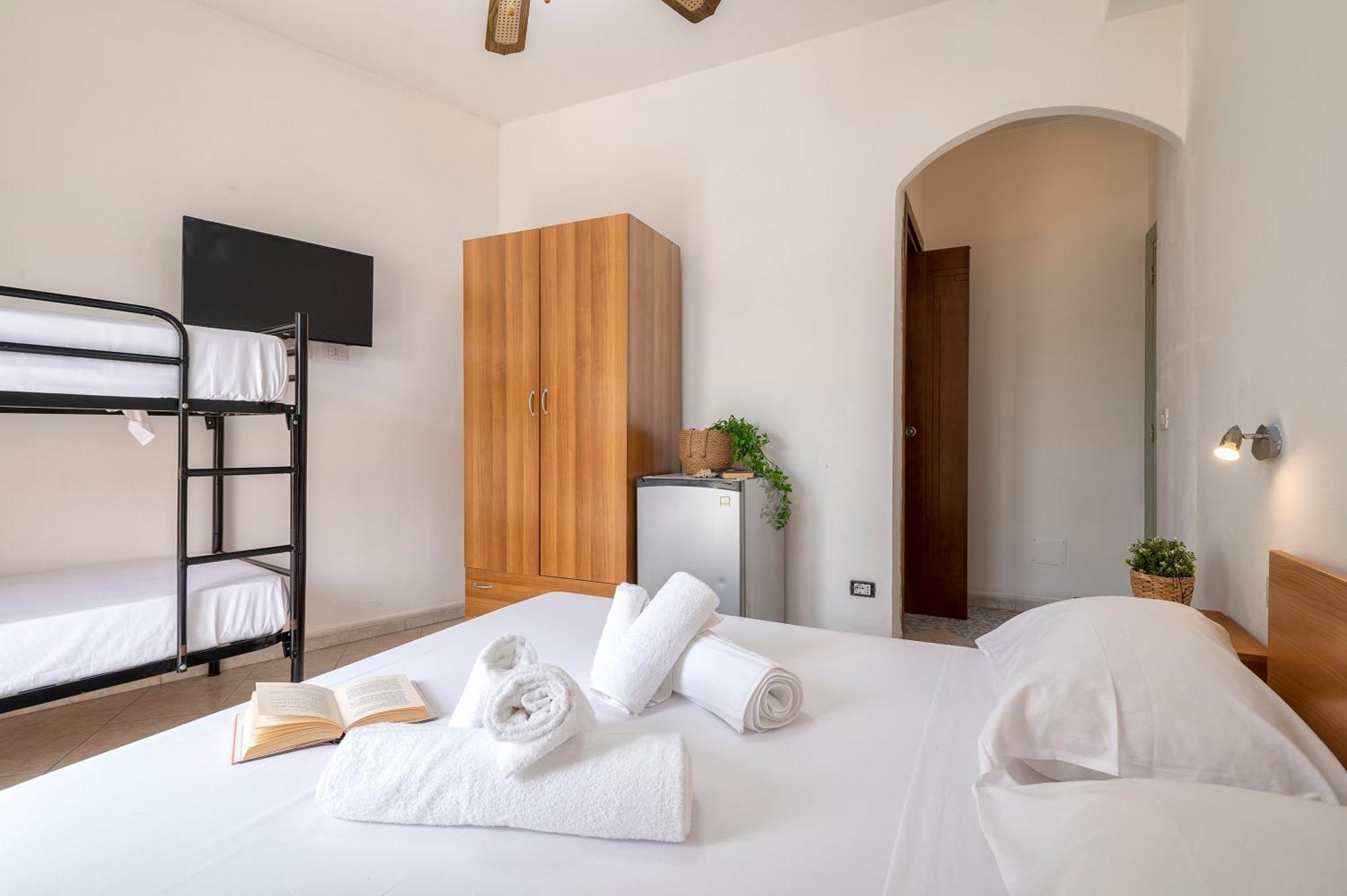 Oasis Guest House Алгеро Екстериор снимка