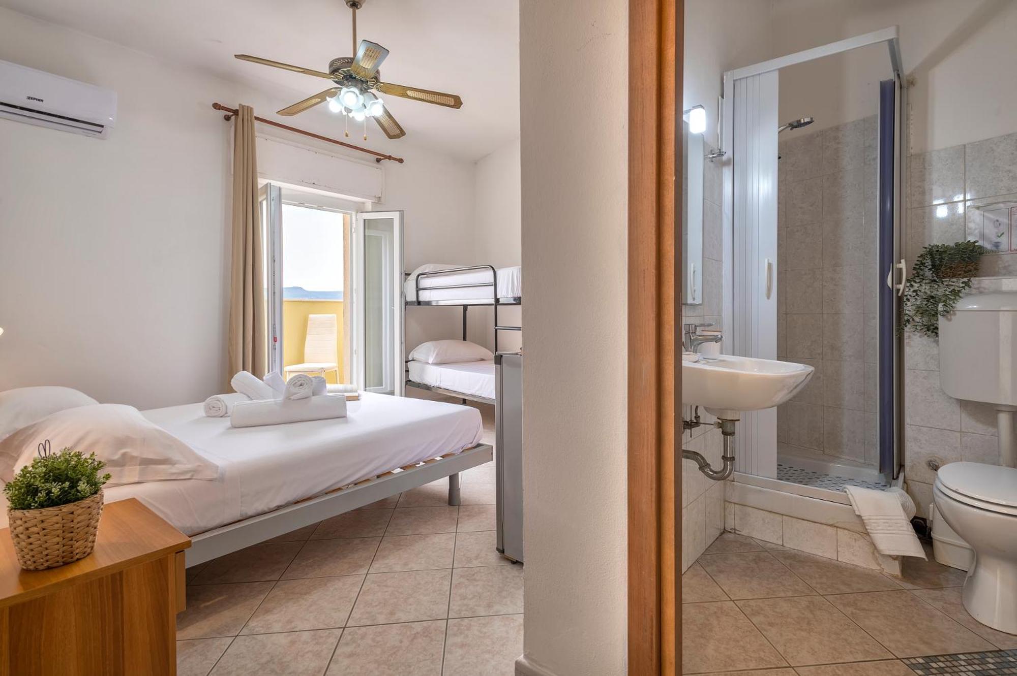 Oasis Guest House Алгеро Екстериор снимка