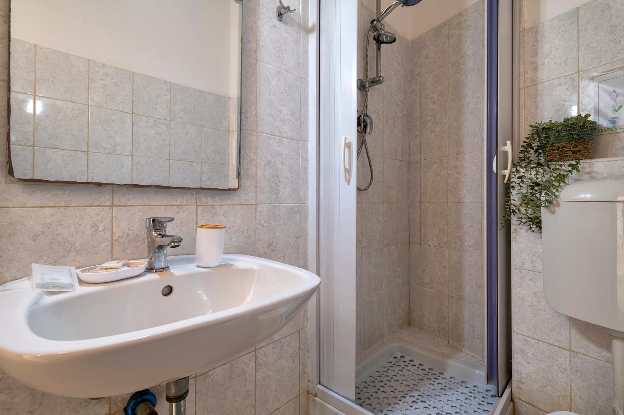 Oasis Guest House Алгеро Екстериор снимка